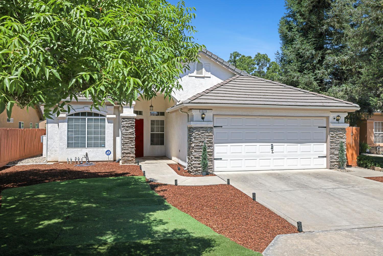 10271 N Whitney Ave, Fresno, CA 93730
