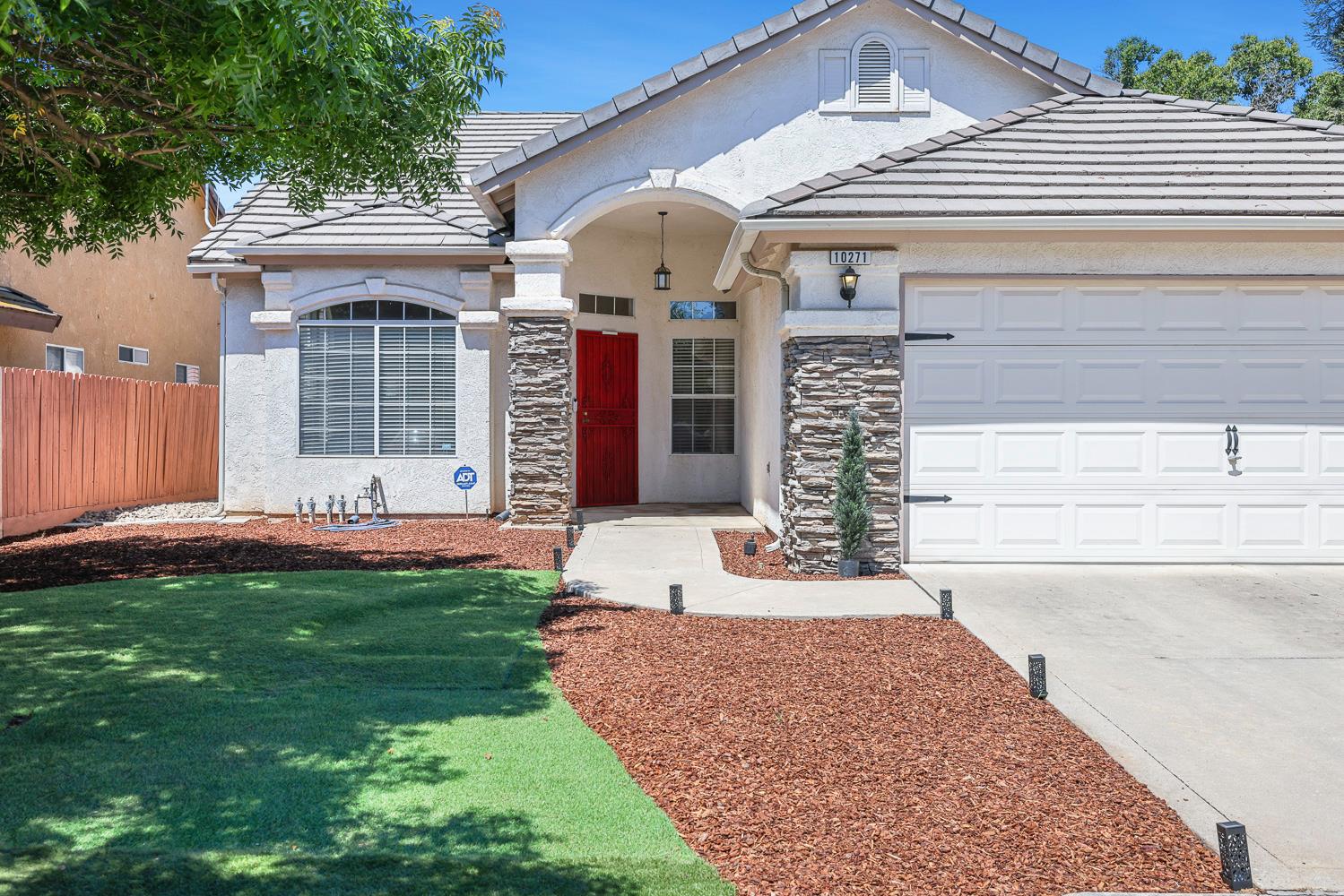 10271 N Whitney Ave, Fresno, CA 93730
