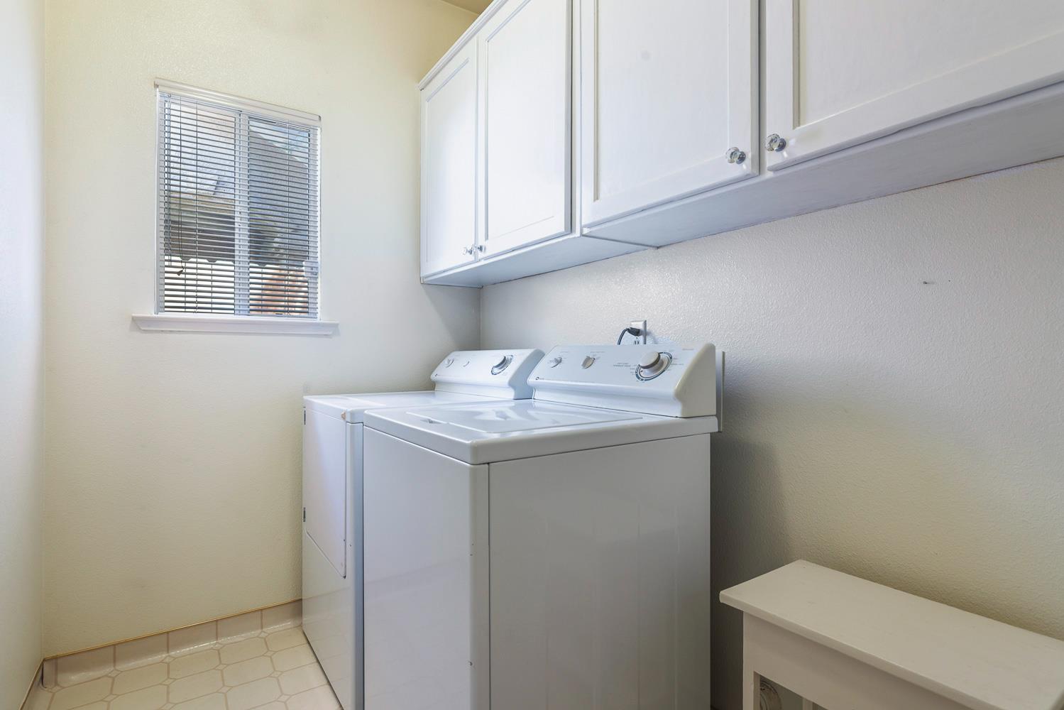 10271 N Whitney Ave, Fresno, CA 93730