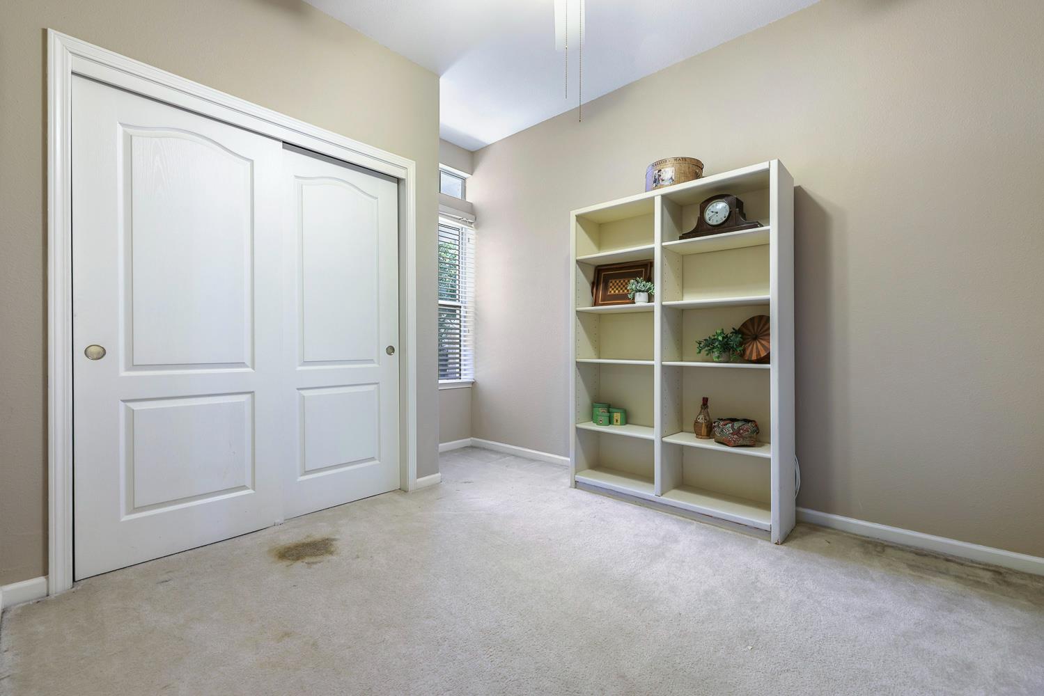 10271 N Whitney Ave, Fresno, CA 93730