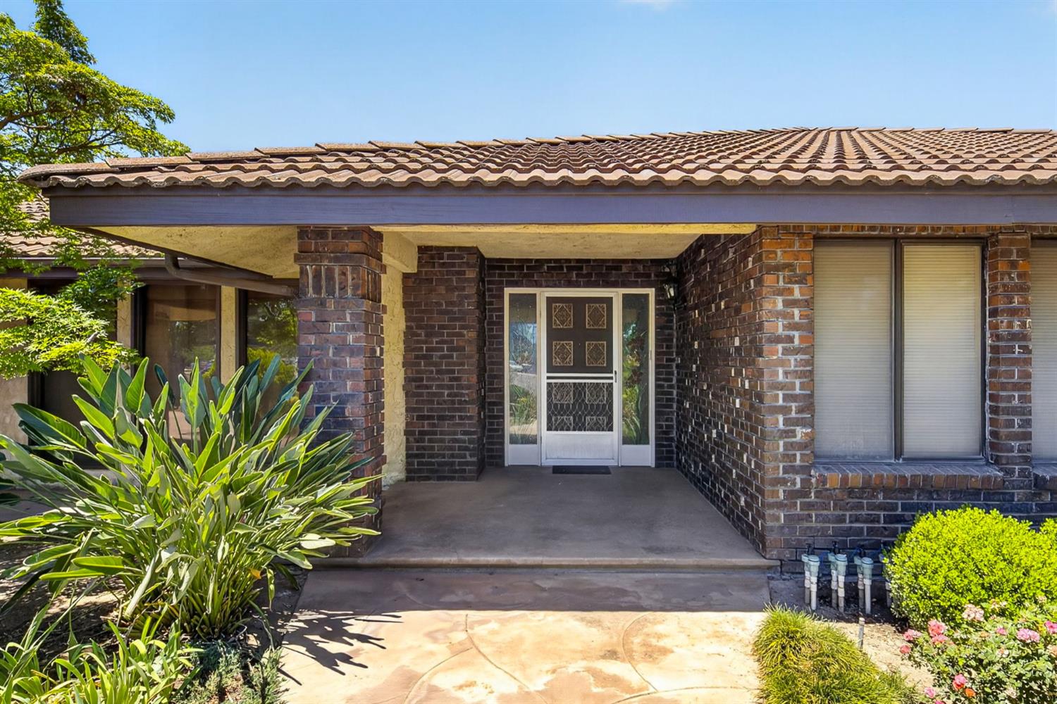 83 2Nd St, Clovis, CA 93612