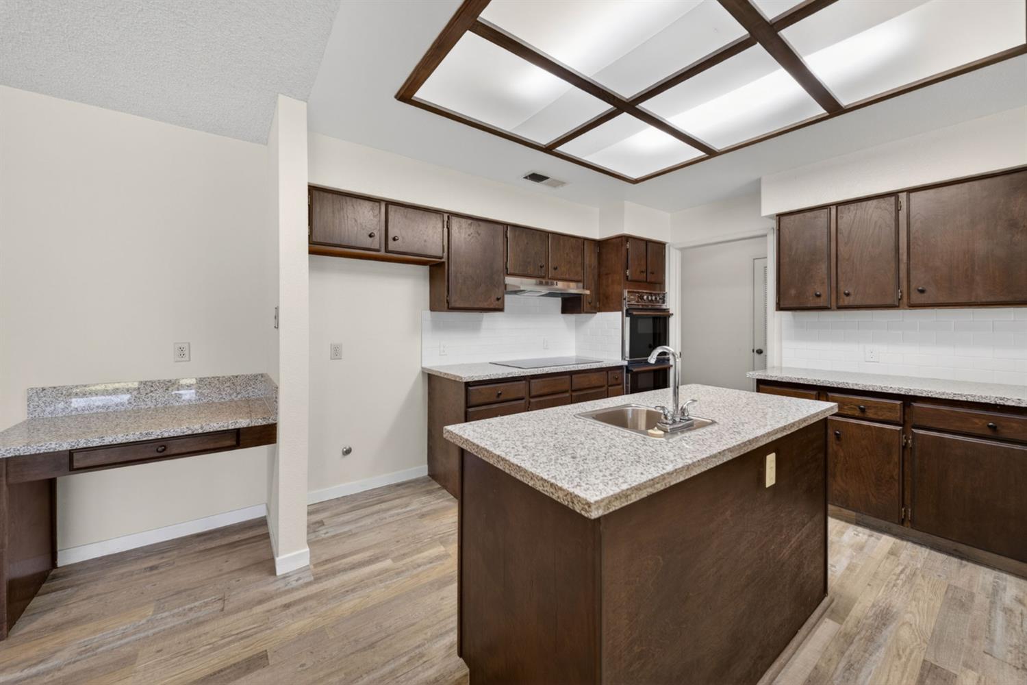 83 2Nd St, Clovis, CA 93612