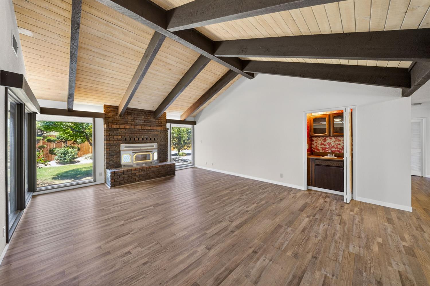 83 2Nd St, Clovis, CA 93612
