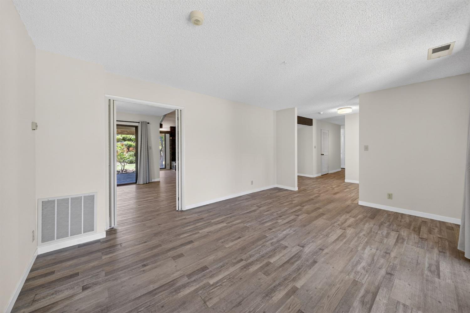 83 2Nd St, Clovis, CA 93612