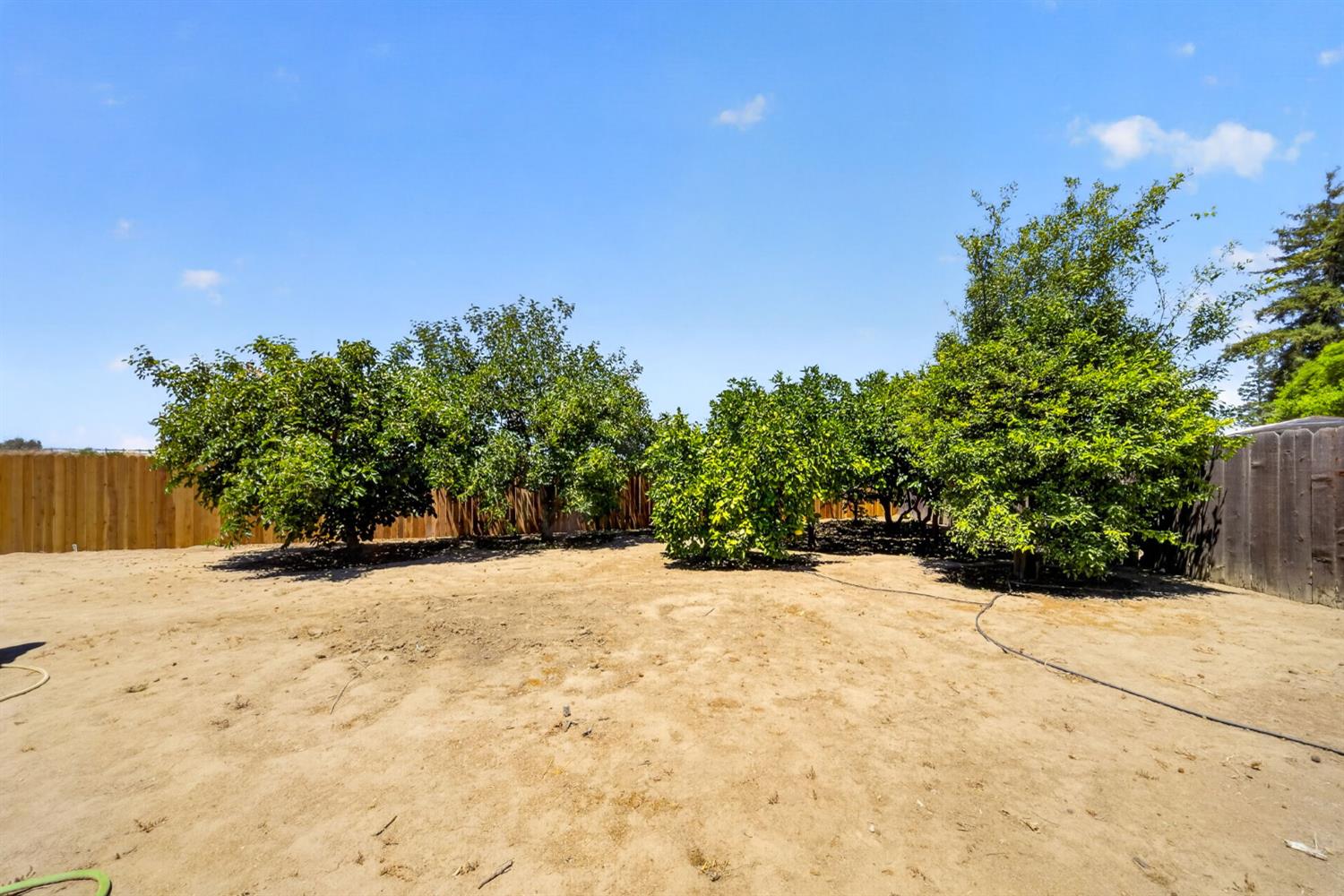 83 2Nd St, Clovis, CA 93612