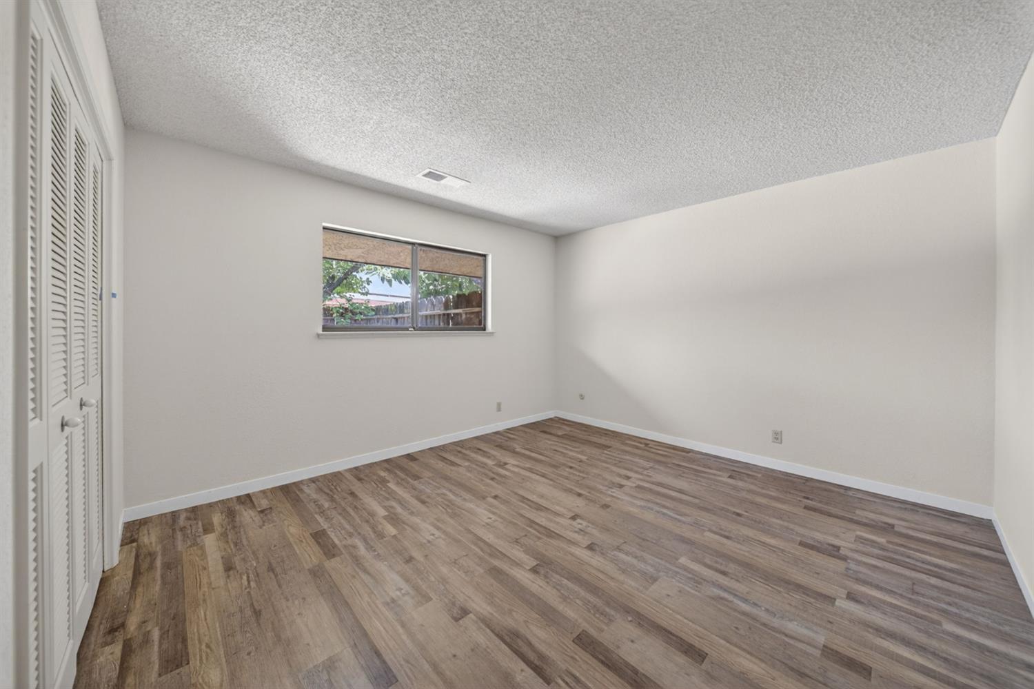 83 2Nd St, Clovis, CA 93612