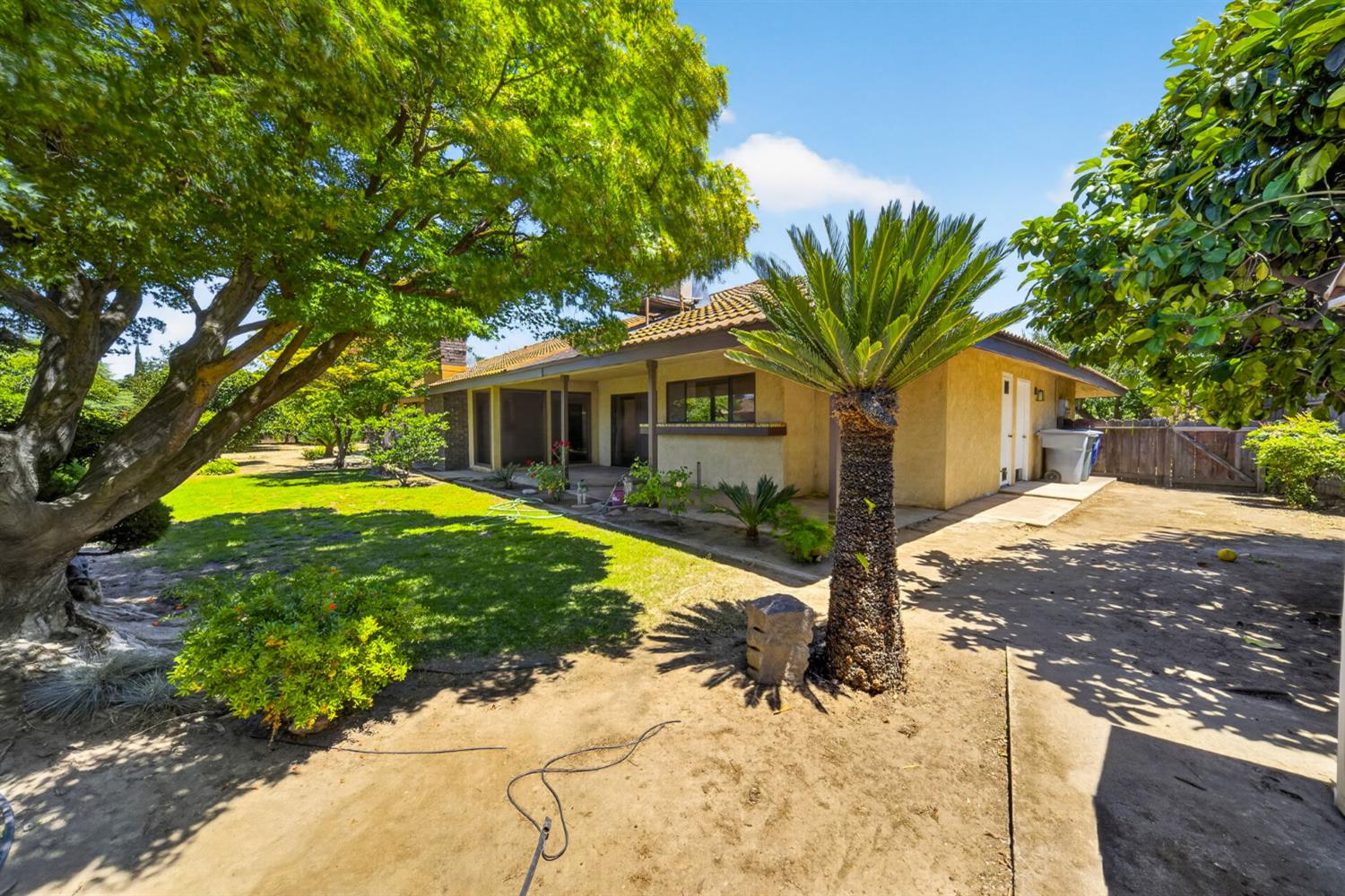 83 2Nd St, Clovis, CA 93612