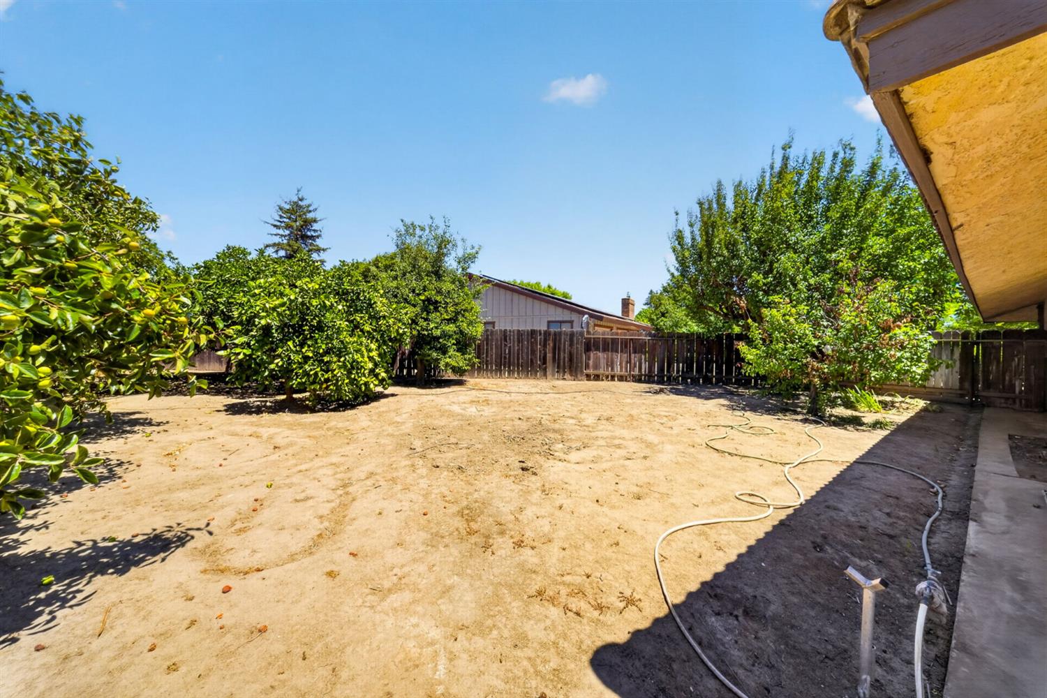 83 2Nd St, Clovis, CA 93612