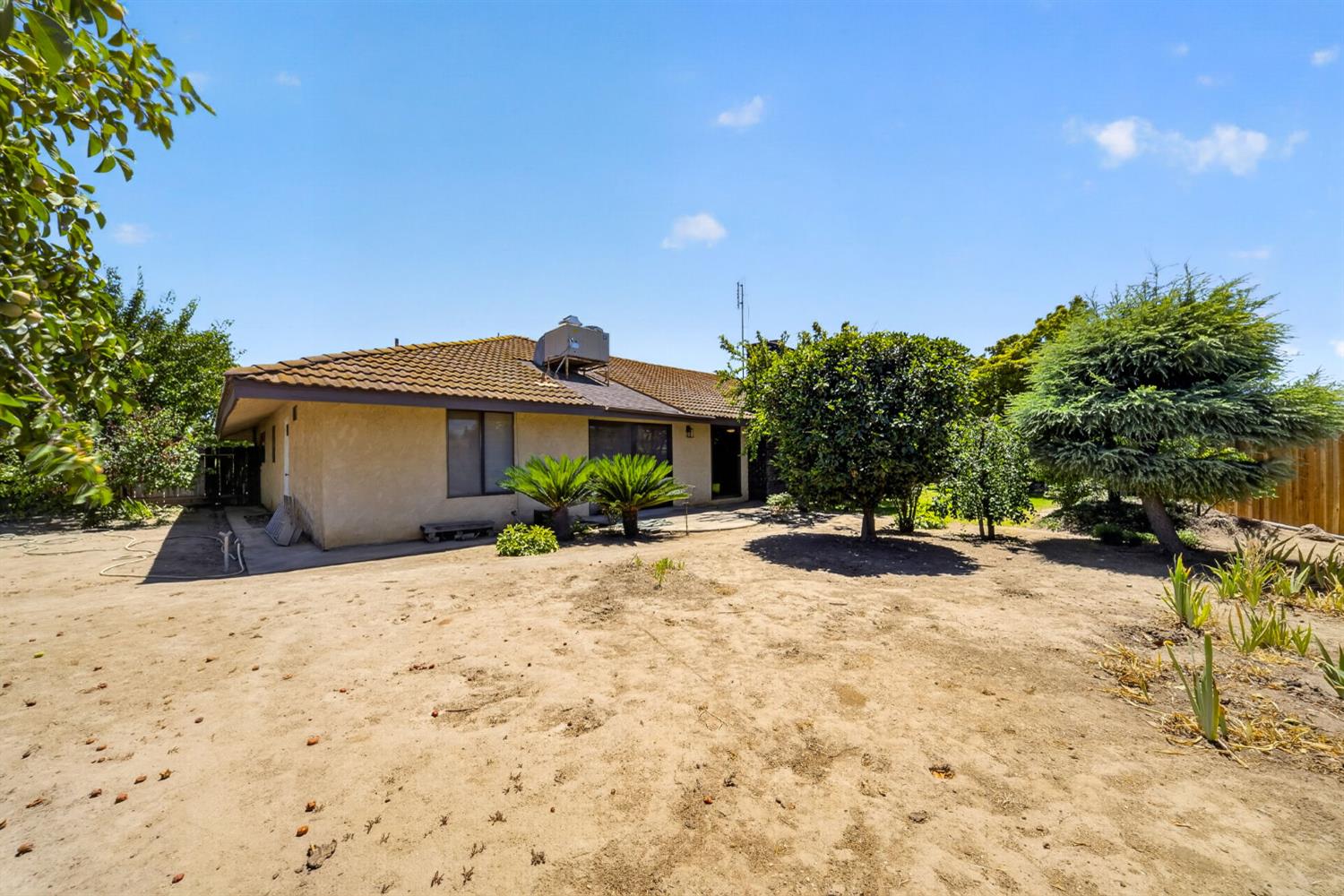 83 2Nd St, Clovis, CA 93612