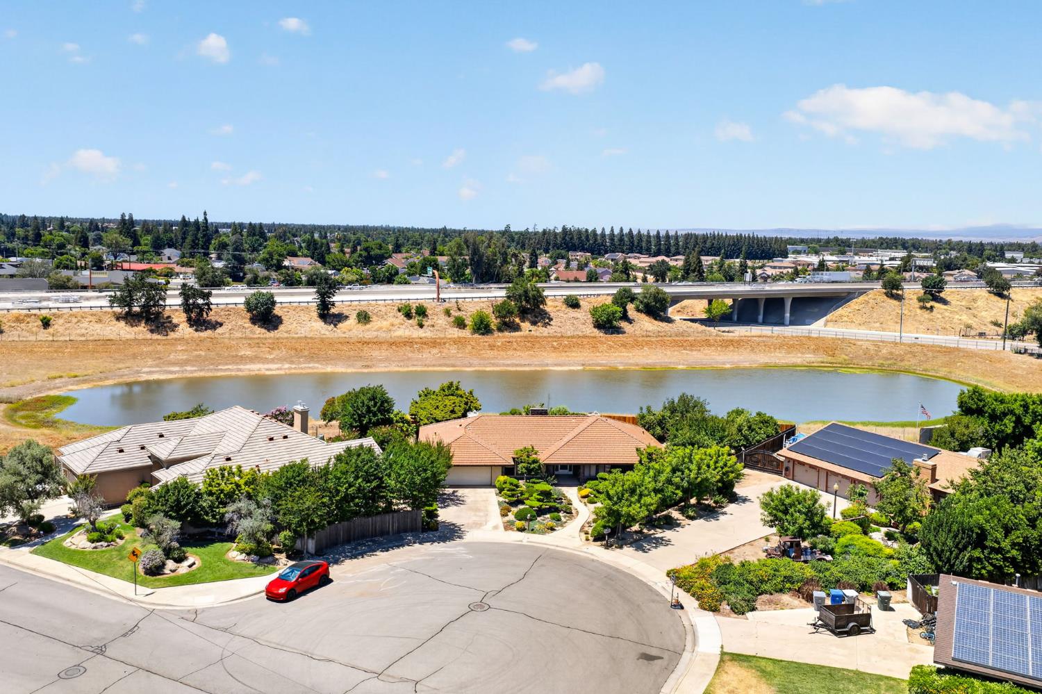83 2Nd St, Clovis, CA 93612