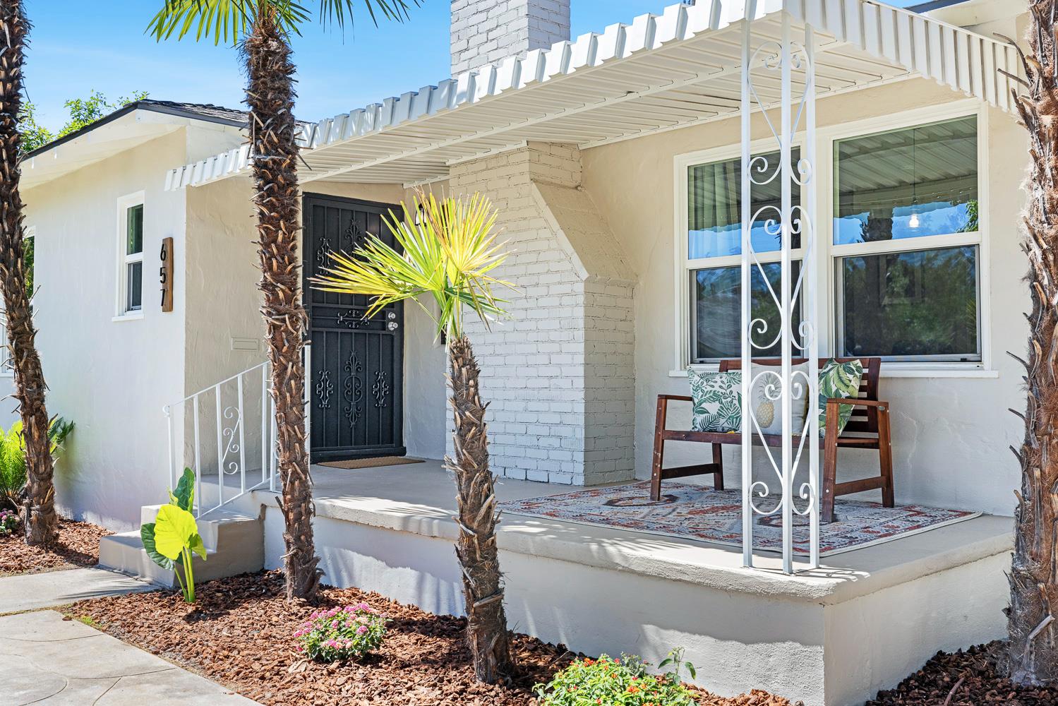 657 E Ramona Way, Fresno, CA 93704