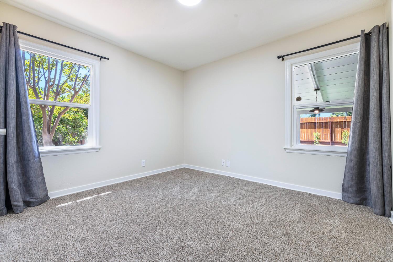 657 E Ramona Way, Fresno, CA 93704