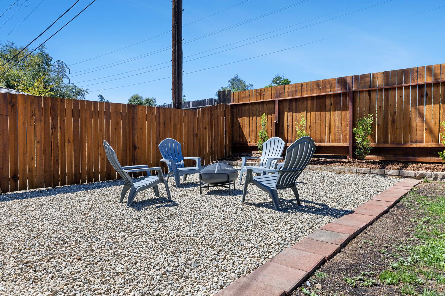 657 E Ramona Way, Fresno, CA 93704
