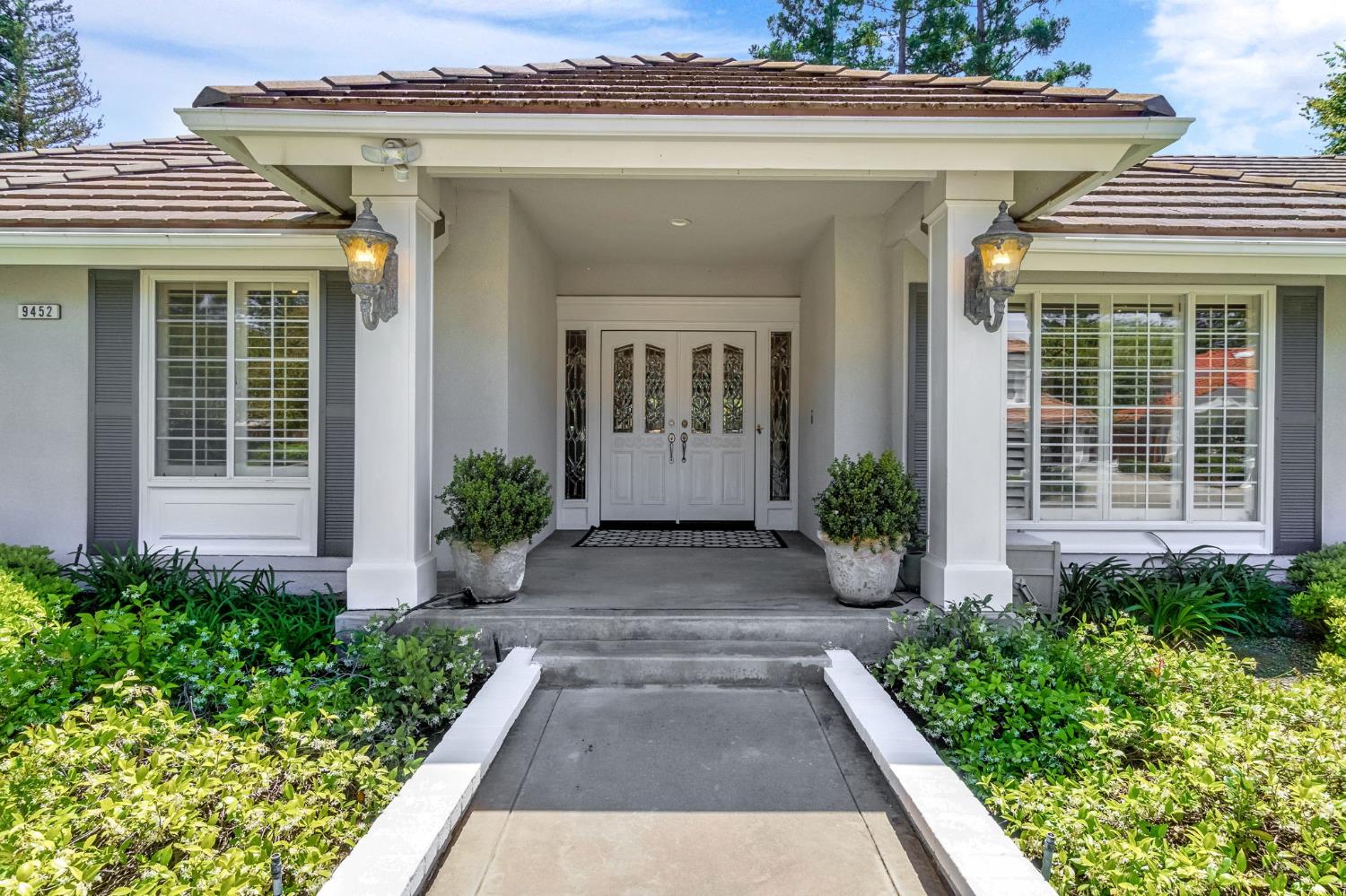9452 N Madison Ridge Rd, Fresno, CA 93720