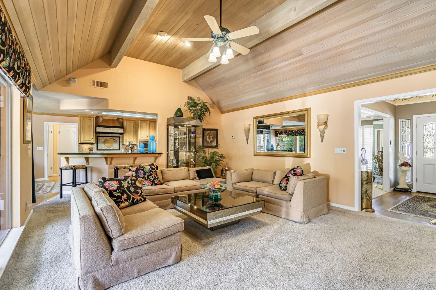 9452 N Madison Ridge Rd, Fresno, CA 93720