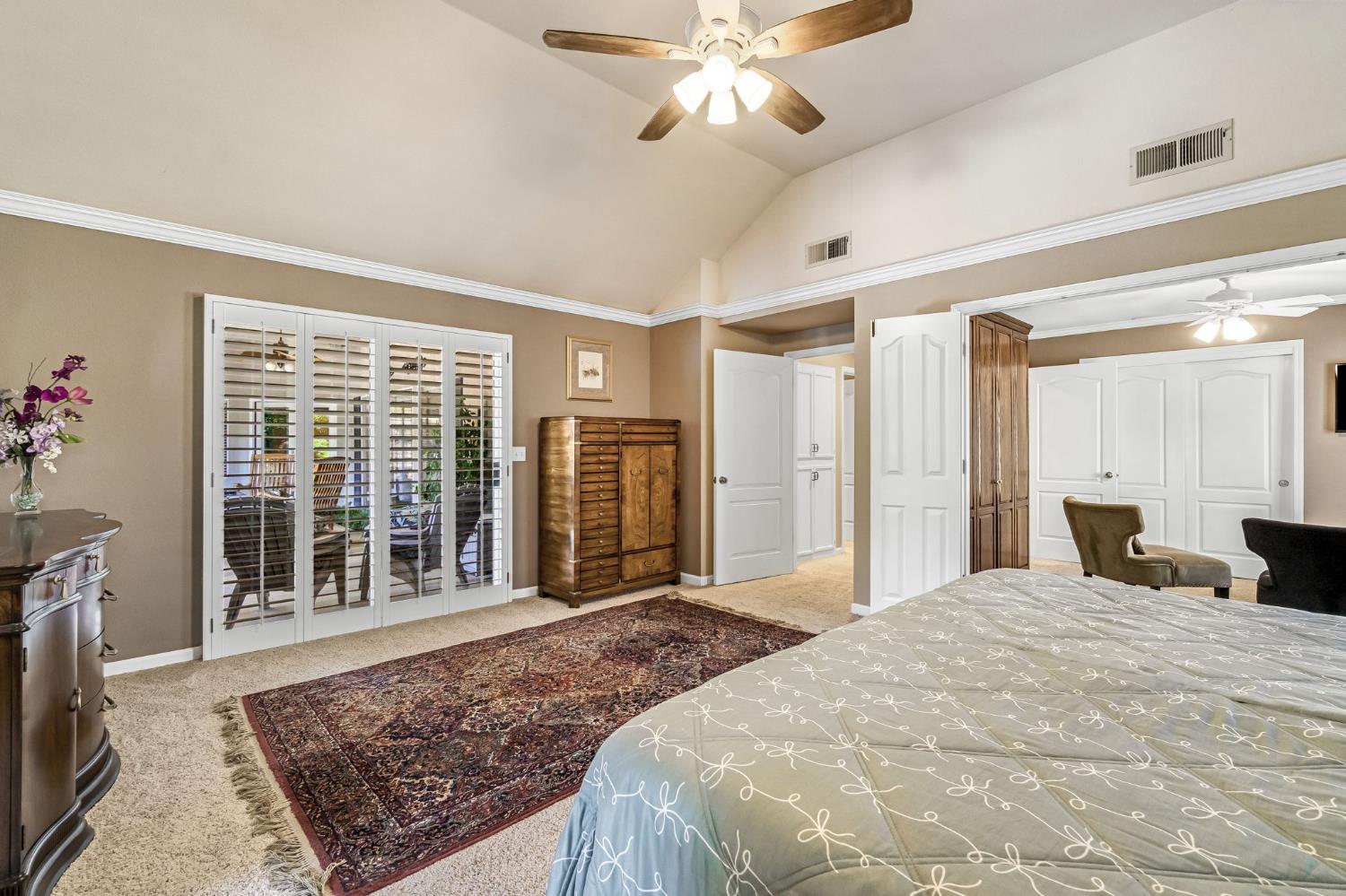 9452 N Madison Ridge Rd, Fresno, CA 93720
