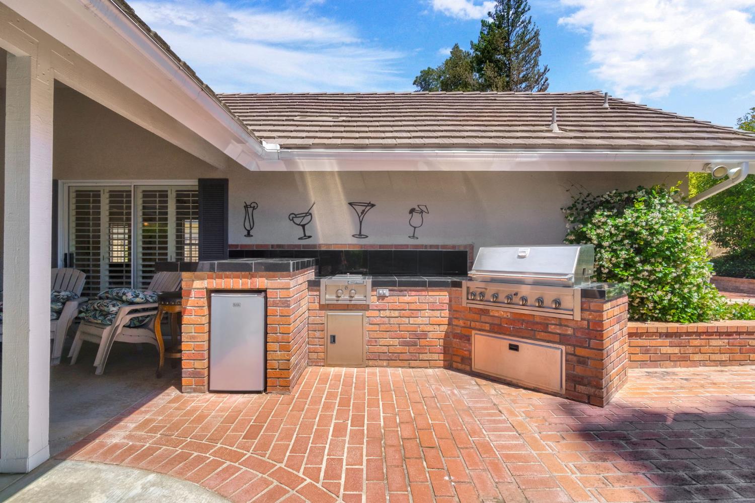 9452 N Madison Ridge Rd, Fresno, CA 93720