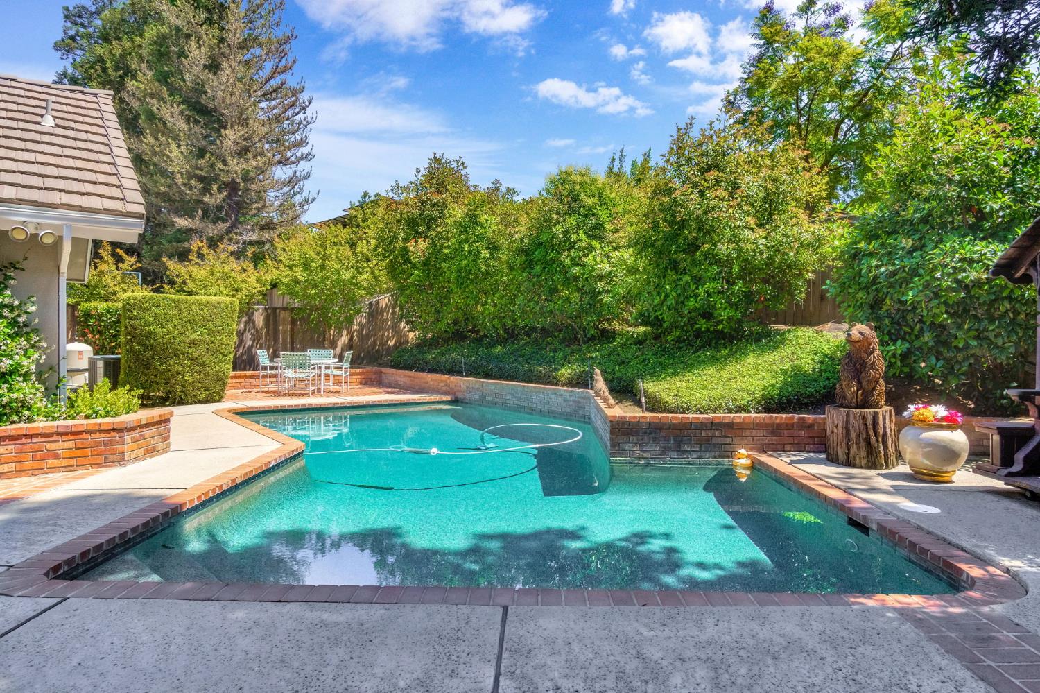 9452 N Madison Ridge Rd, Fresno, CA 93720
