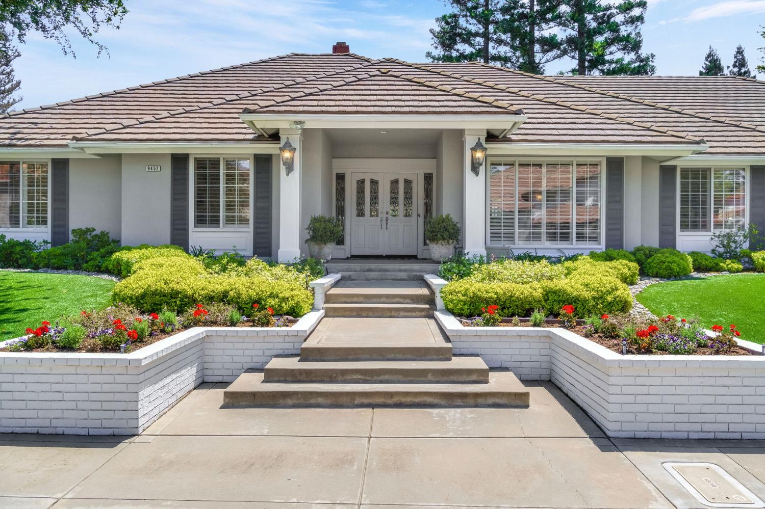 9452 N Madison Ridge Rd, Fresno, CA 93720