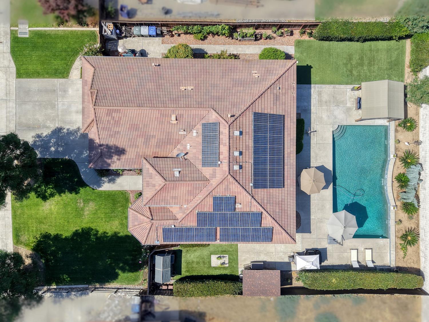 2665 Cypress Ave, Clovis, CA 93611