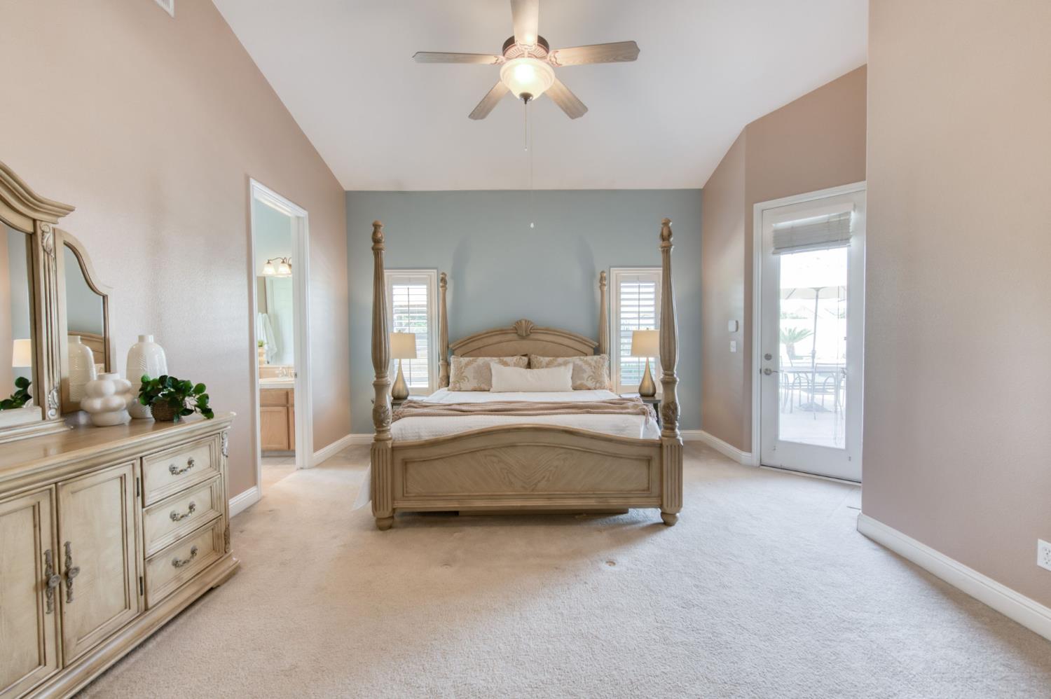 2665 Cypress Ave, Clovis, CA 93611
