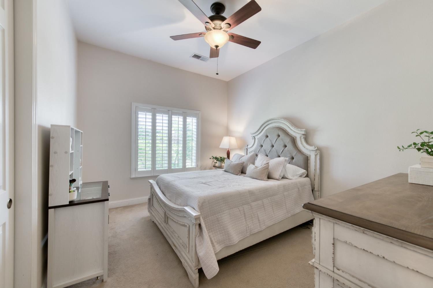 2665 Cypress Ave, Clovis, CA 93611