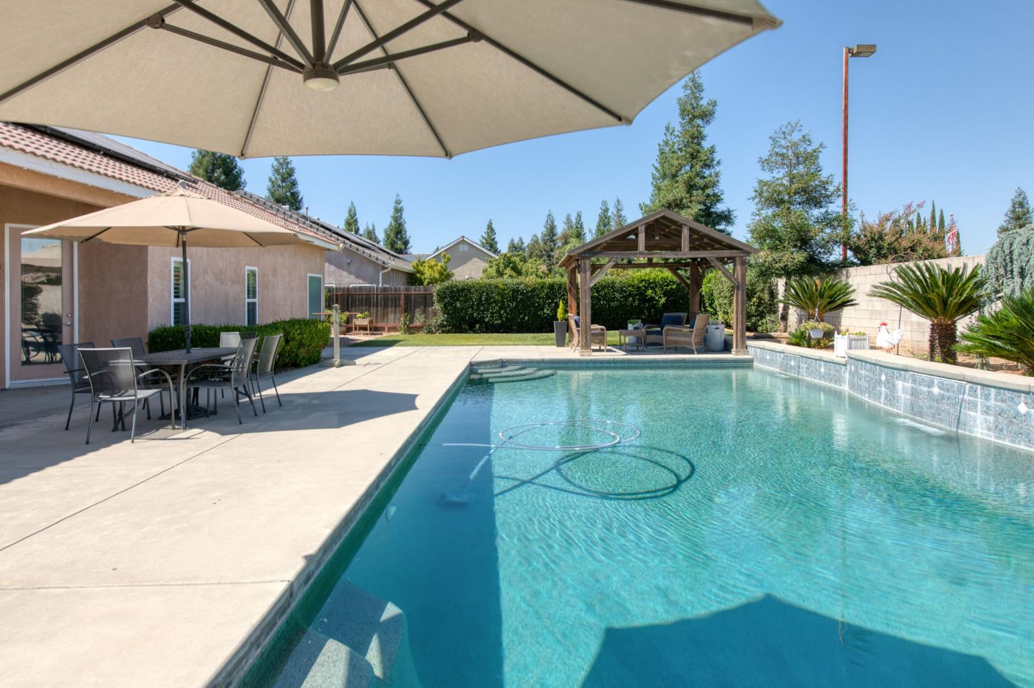 2665 Cypress Ave, Clovis, CA 93611