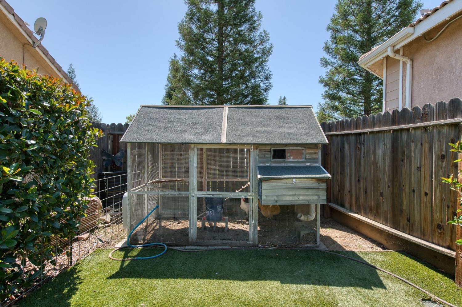 2665 Cypress Ave, Clovis, CA 93611