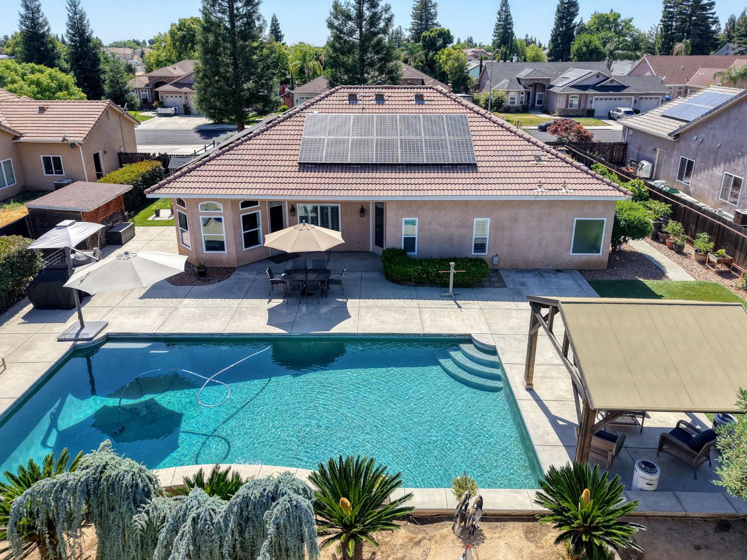 2665 Cypress Ave, Clovis, CA 93611