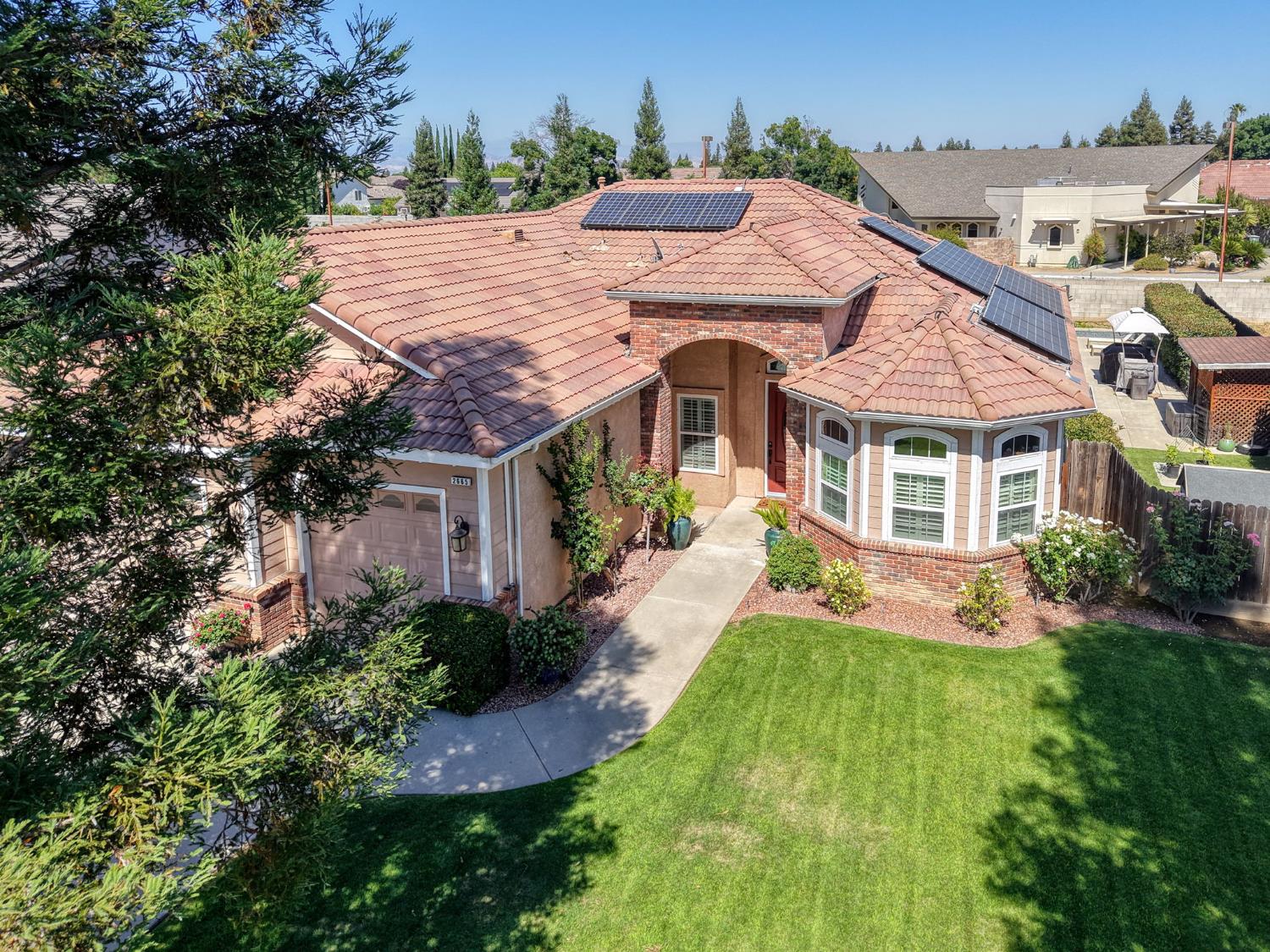 2665 Cypress Ave, Clovis, CA 93611