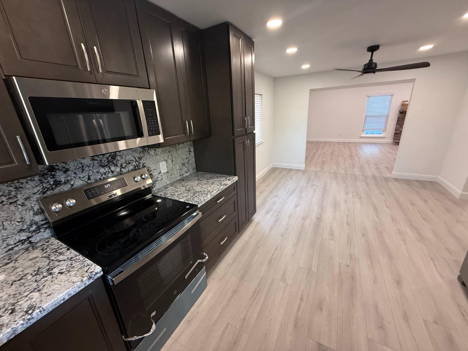 1578 E Serena Ave, Fresno, CA 93720
