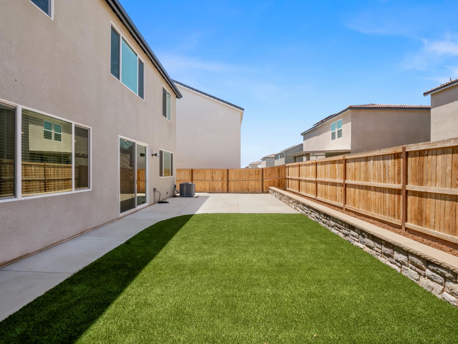 4086 Sagebrush Rd, Madera, CA 93636