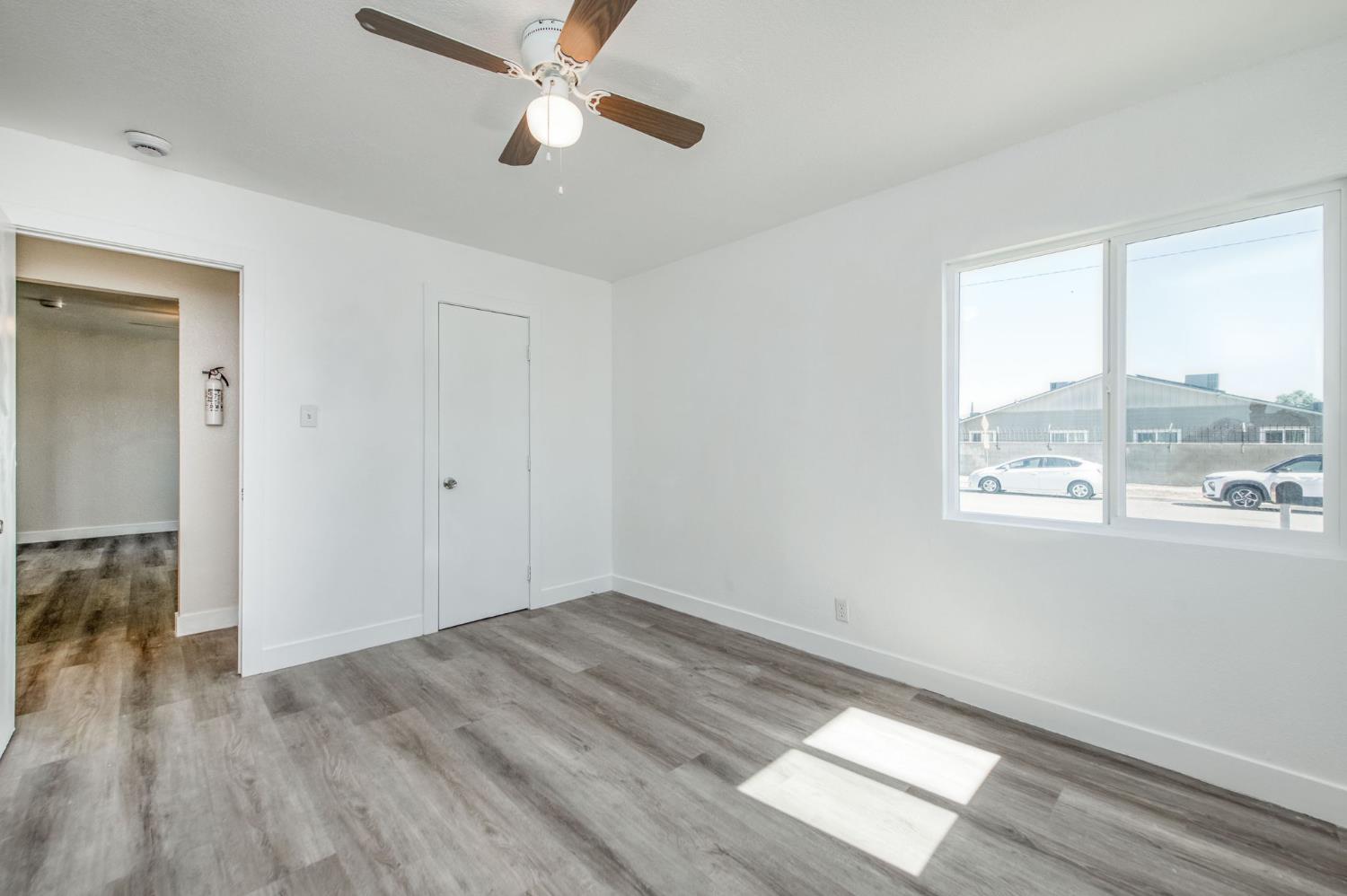 1017 E Vine Ave, Fresno, CA 93706