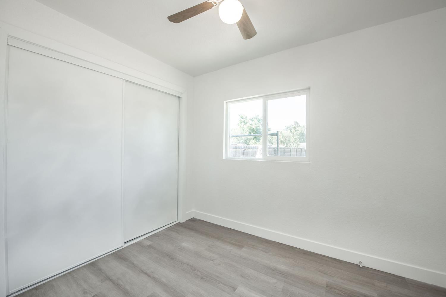 1017 E Vine Ave, Fresno, CA 93706
