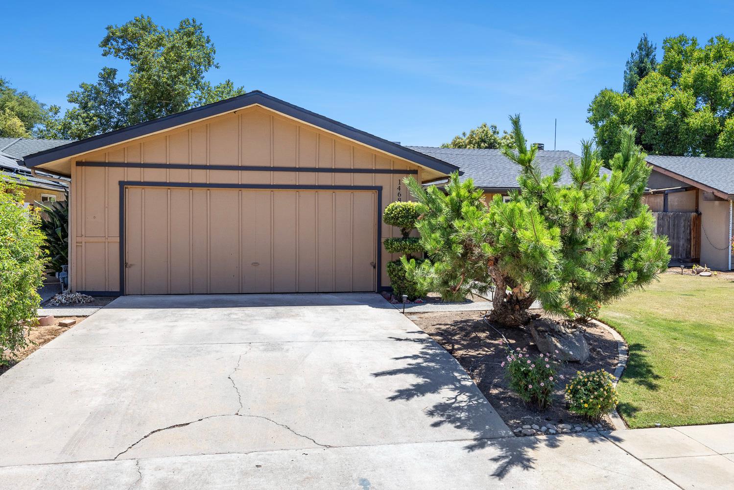 1468 Morris Ave, Clovis, CA 93611