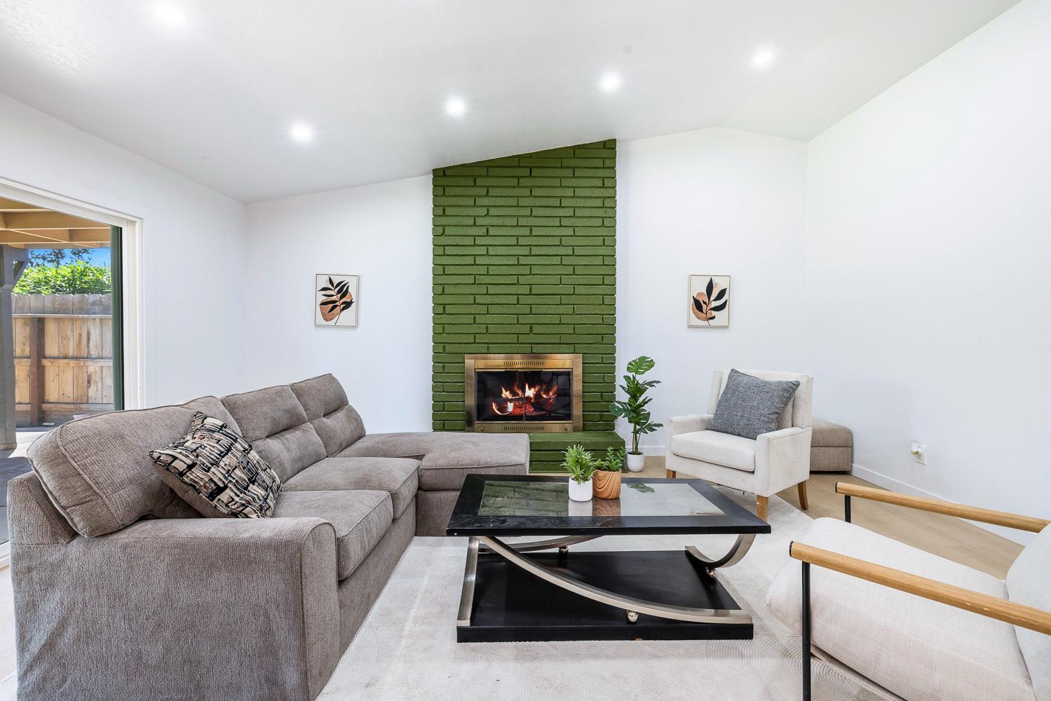 1468 Morris Ave, Clovis, CA 93611