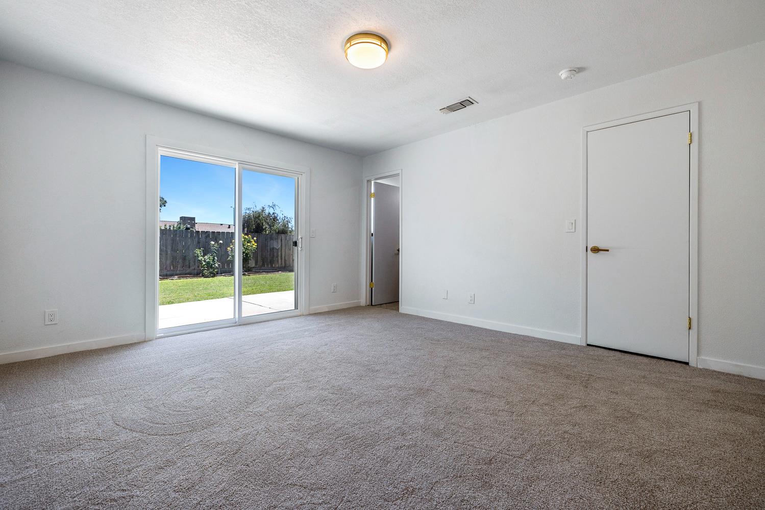 1468 Morris Ave, Clovis, CA 93611