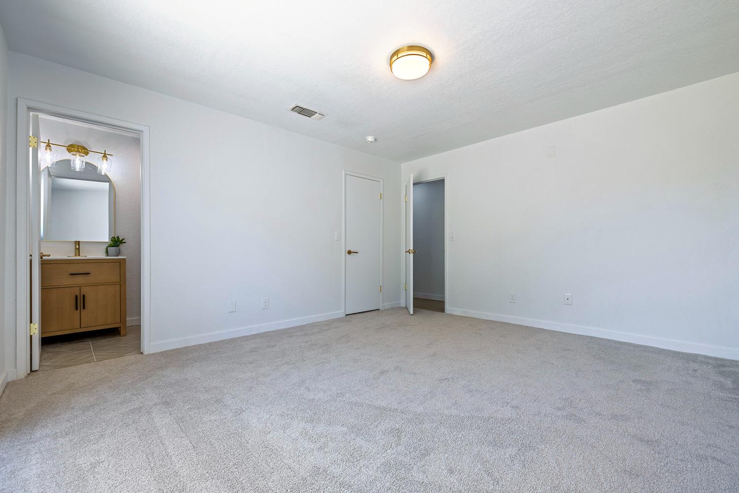 1468 Morris Ave, Clovis, CA 93611