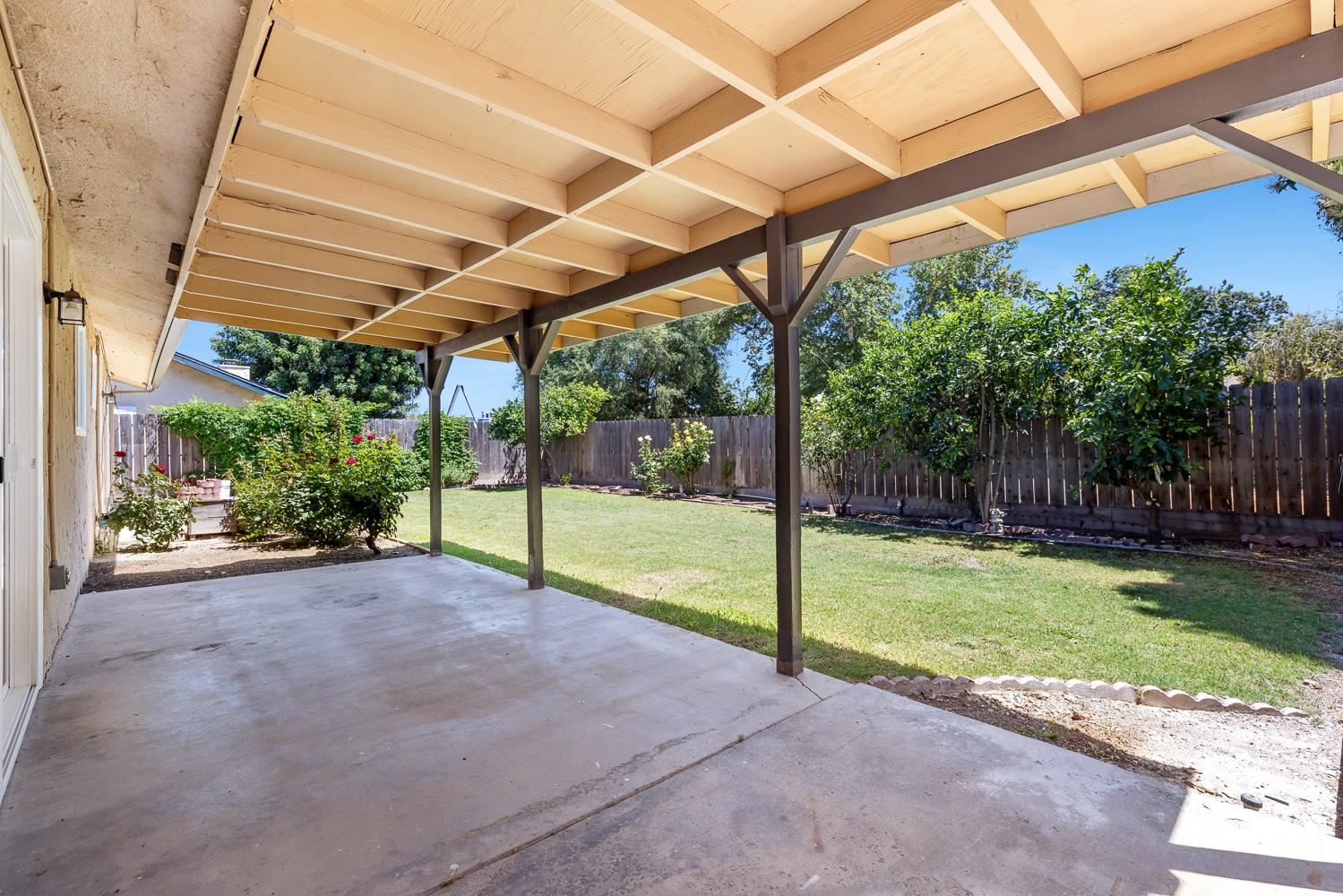 1468 Morris Ave, Clovis, CA 93611