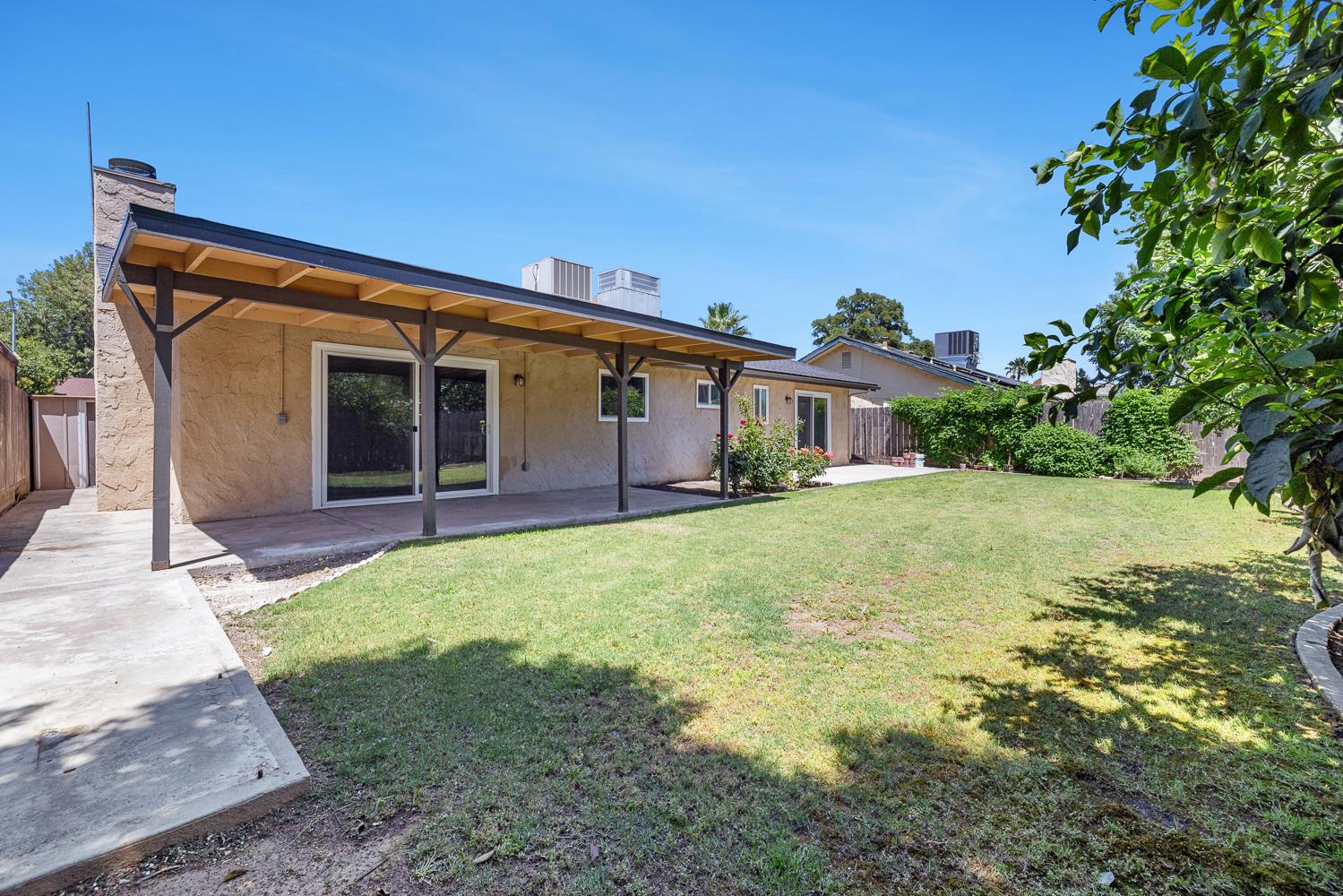 1468 Morris Ave, Clovis, CA 93611