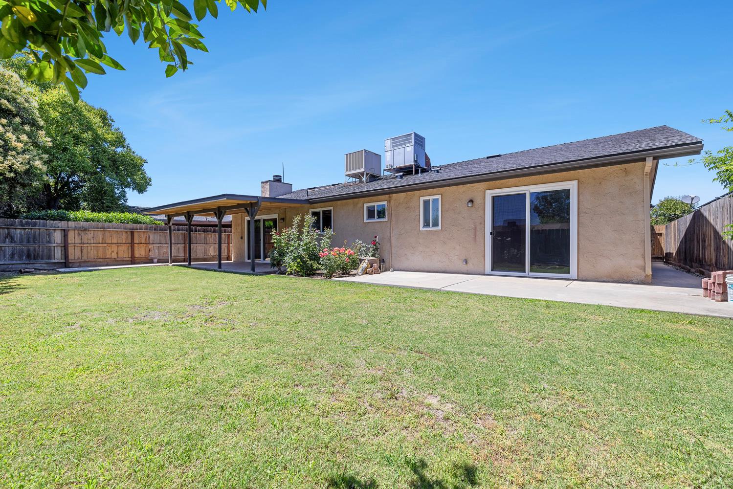 1468 Morris Ave, Clovis, CA 93611