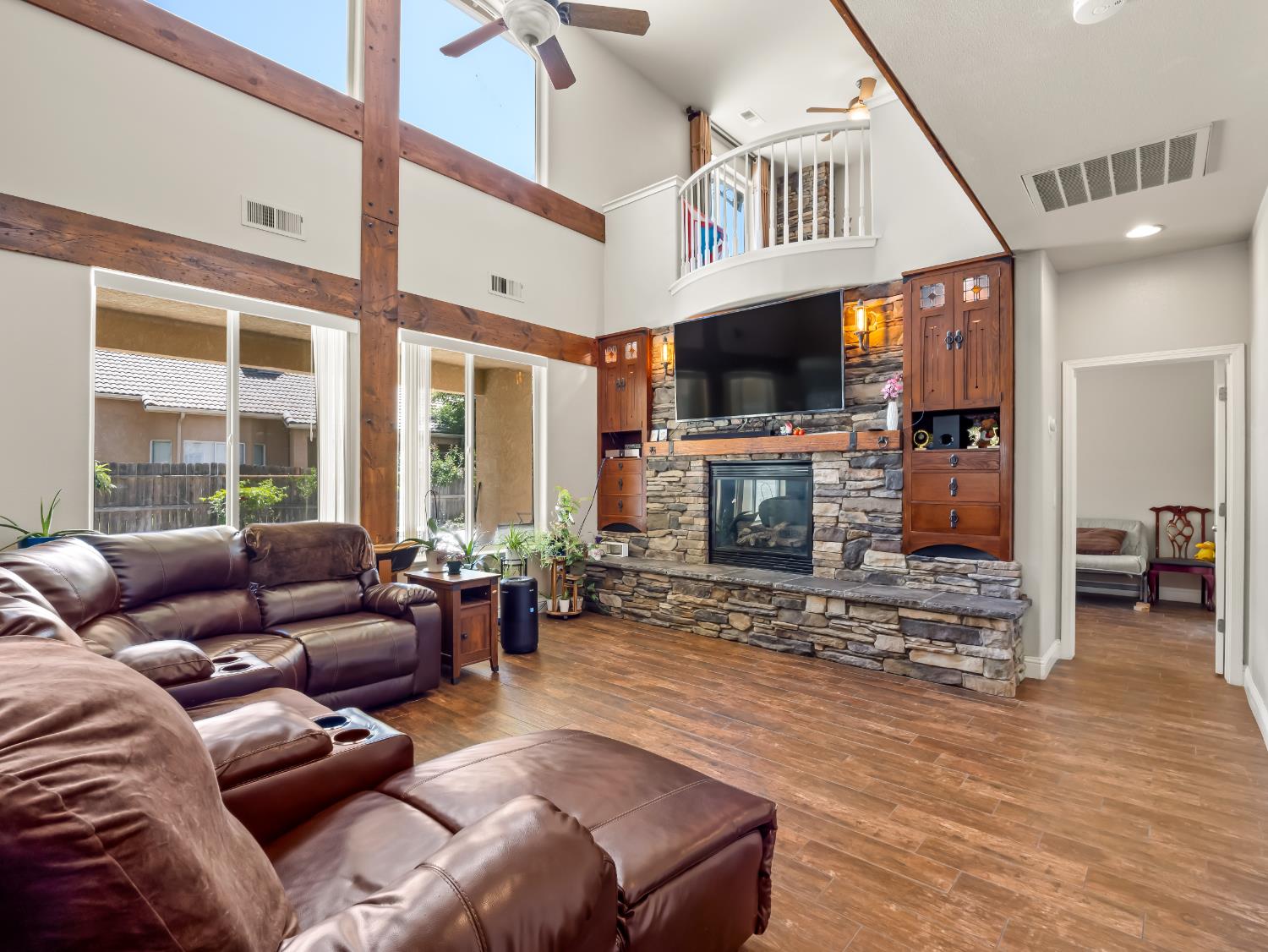 2686 Robinwood Ave, Clovis, CA 93611