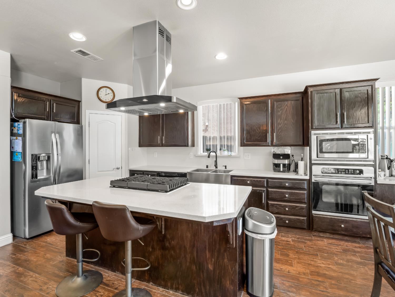 2686 Robinwood Ave, Clovis, CA 93611