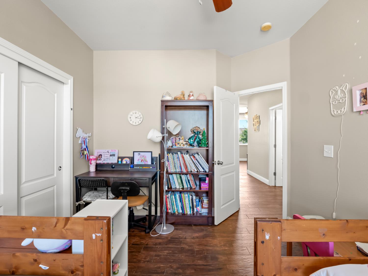 2686 Robinwood Ave, Clovis, CA 93611
