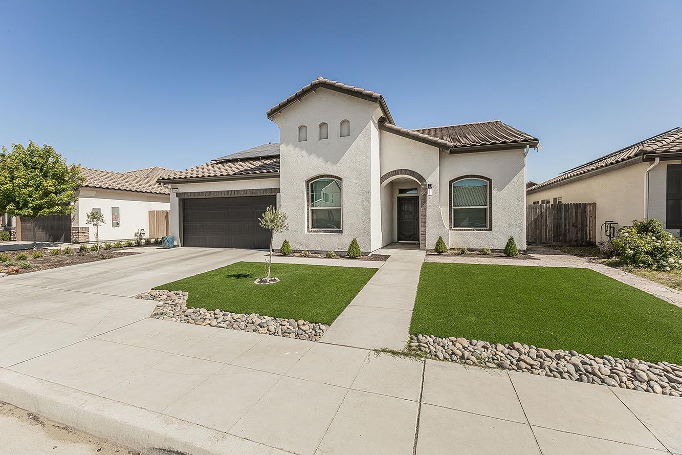 6068 E Laurel Ave, Fresno, CA 93727