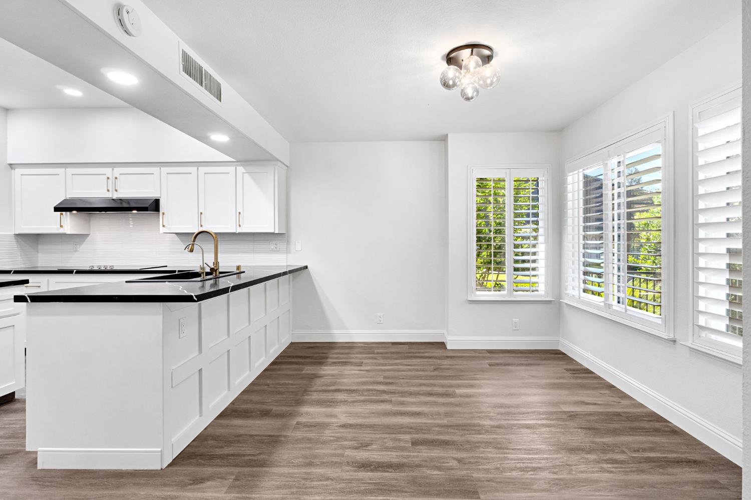 2828 W Compton Ct, Fresno, CA 93711