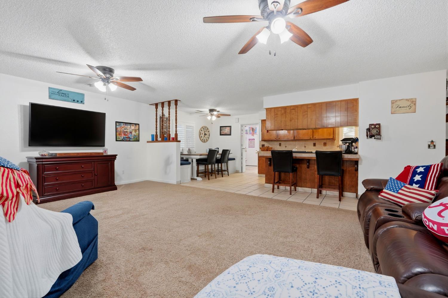 2124 Neill Way, Hanford, CA 93230