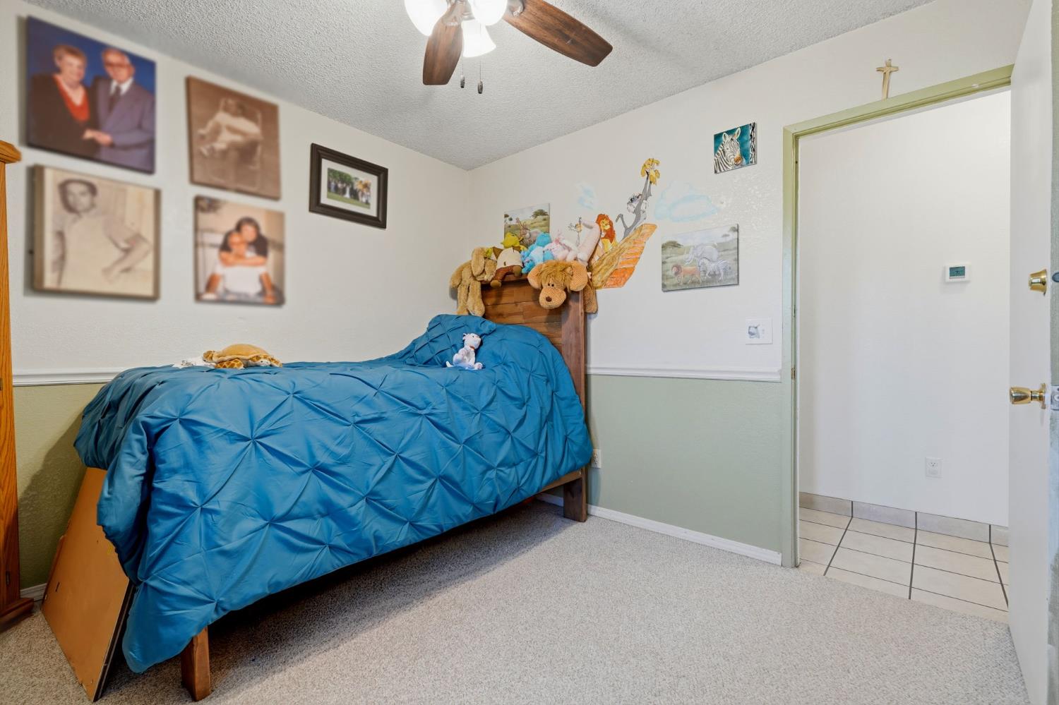 2124 Neill Way, Hanford, CA 93230