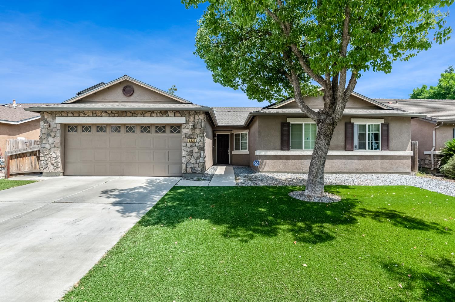 4830 W Nellis Ave, Visalia, CA 93277