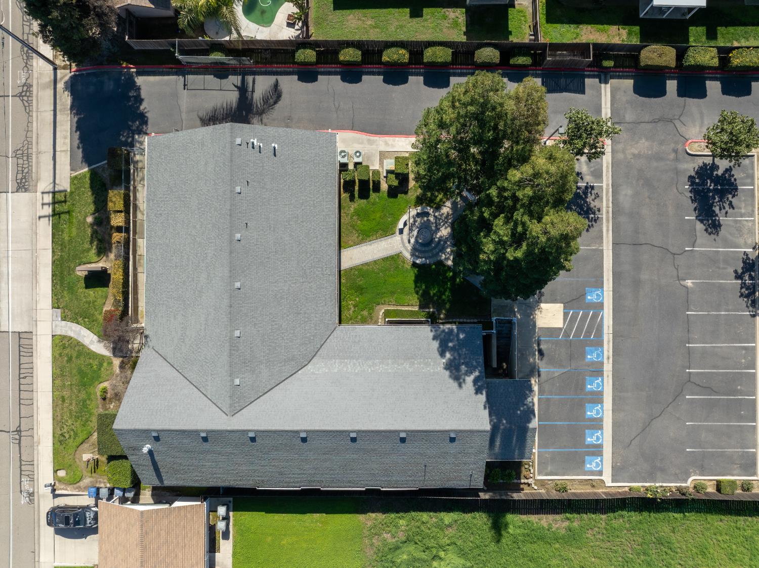 2127 S Giddings, Visalia, CA 93277